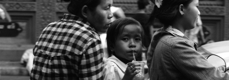 petite-fille-regard